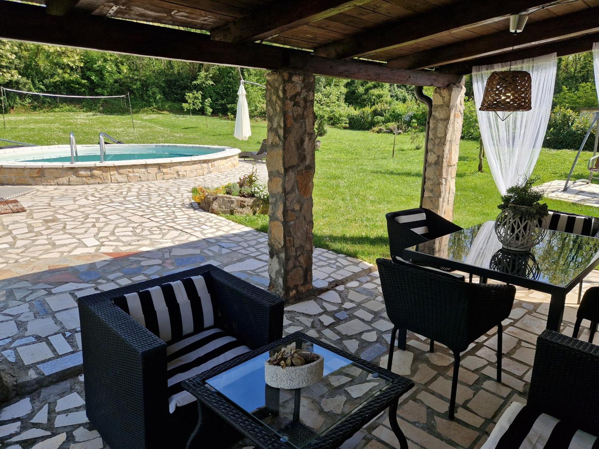 Holiday House Vuki Nedescina Luaran gambar