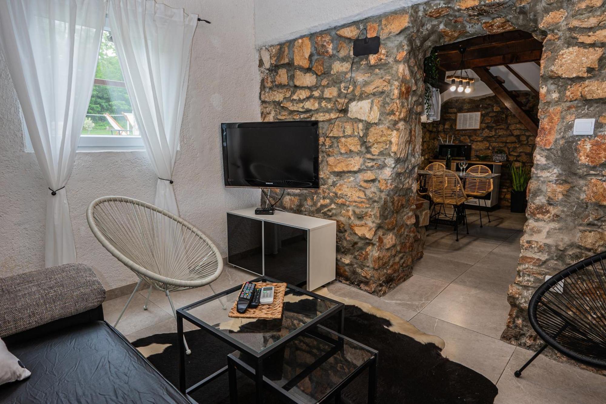 Holiday House Vuki Nedescina Luaran gambar